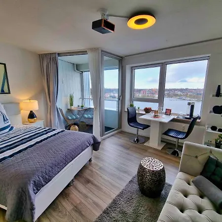 Apartment Traumblick! Mitten Im Wasser, Dem Himmel Ganz Nah!