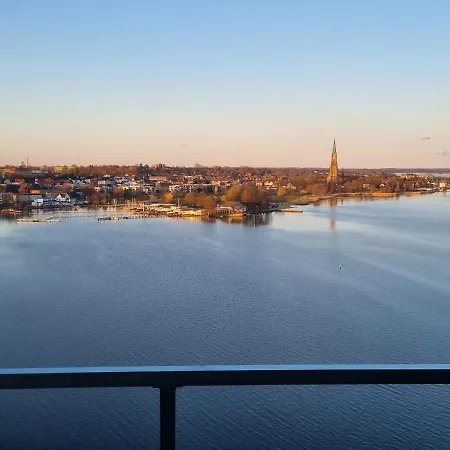 Traumblick! Mitten Im Wasser, Dem Himmel Ganz Nah! Apartment Schleswig